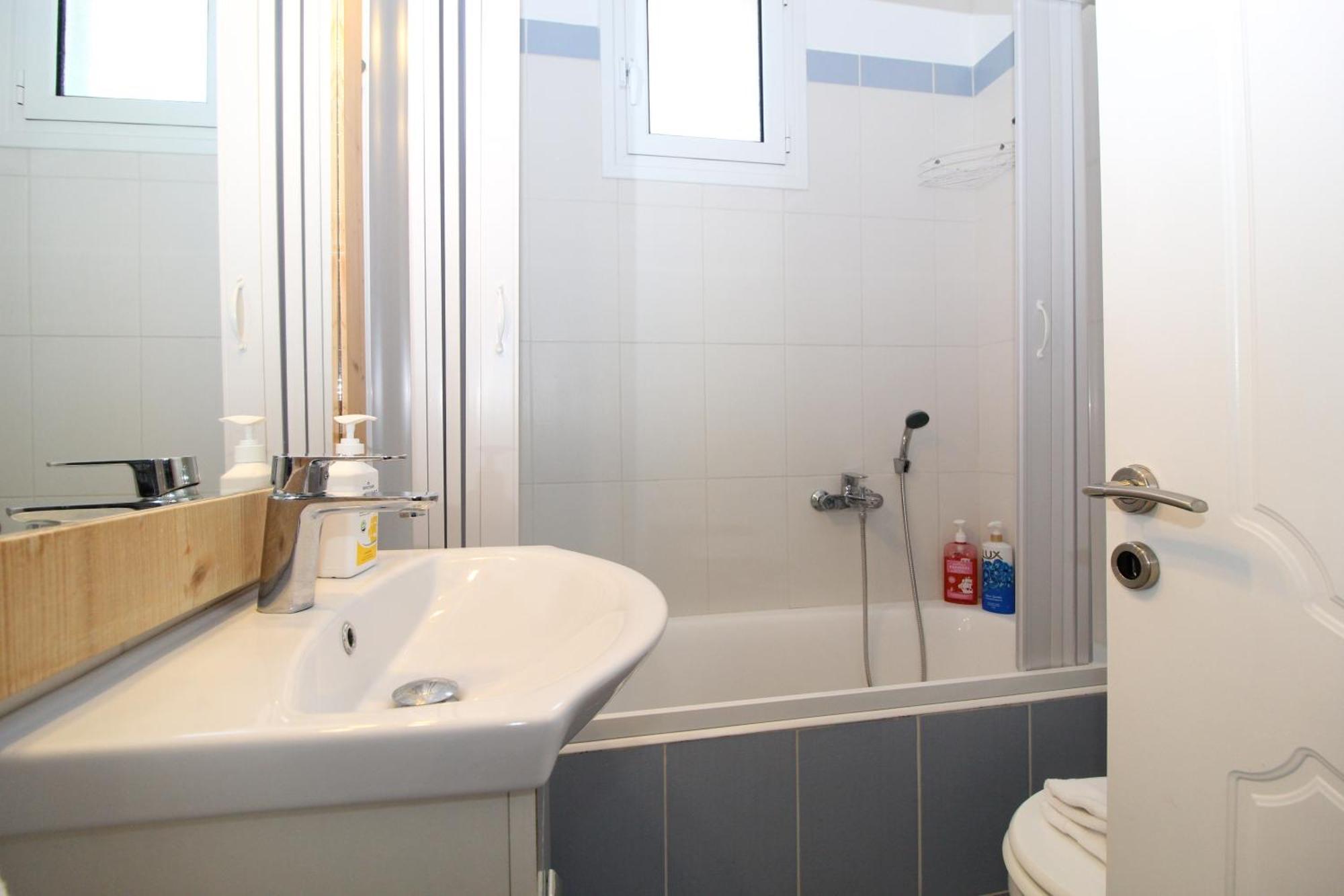 Laconian Collection Mavrovouni Beach House Gythio Bagian luar foto
